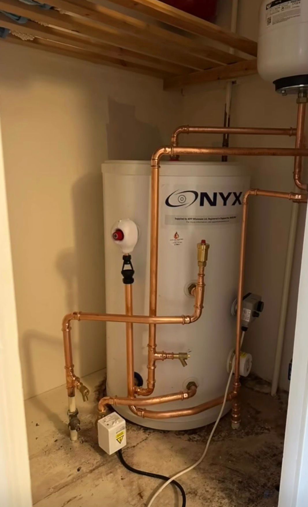 Onyx hot water cylinder